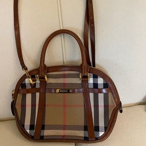 Burberry leather medium bowling handbag